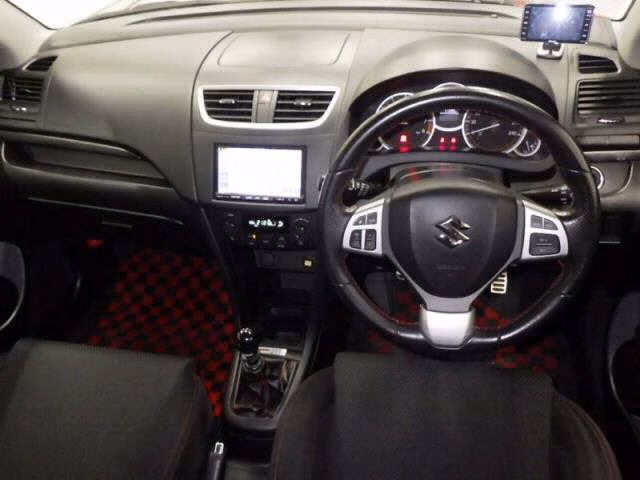 SUZUKI SWIFT