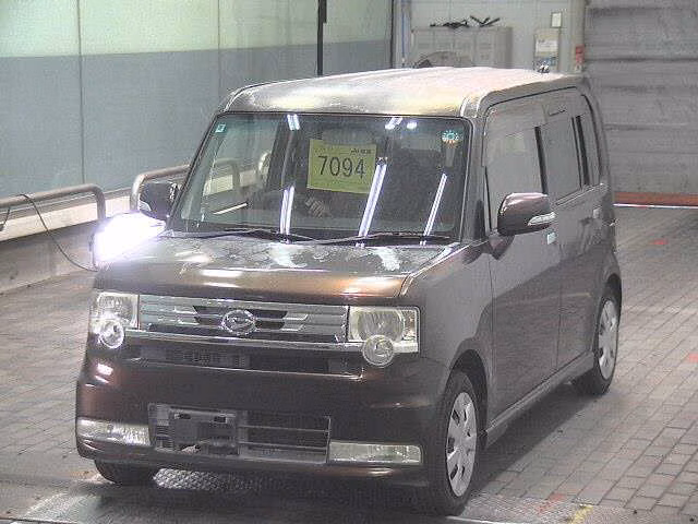 DAIHATSU MOVE CONTE