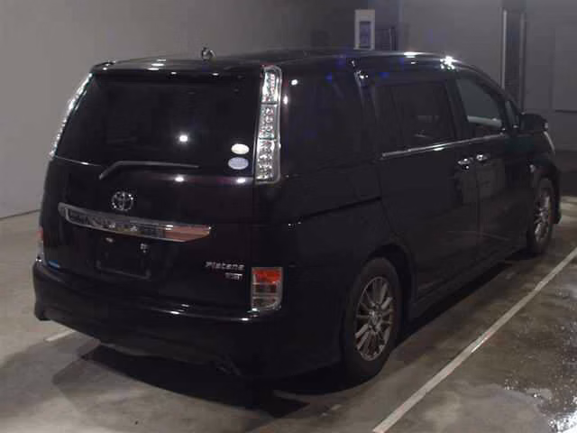 TOYOTA ISIS