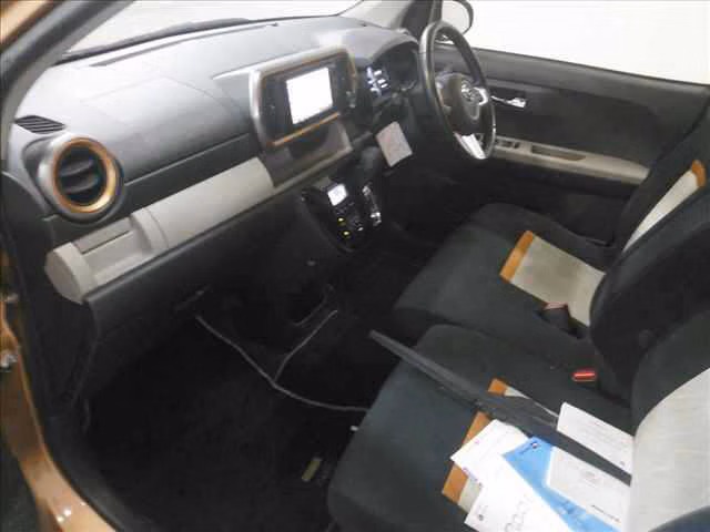 DAIHATSU BOON