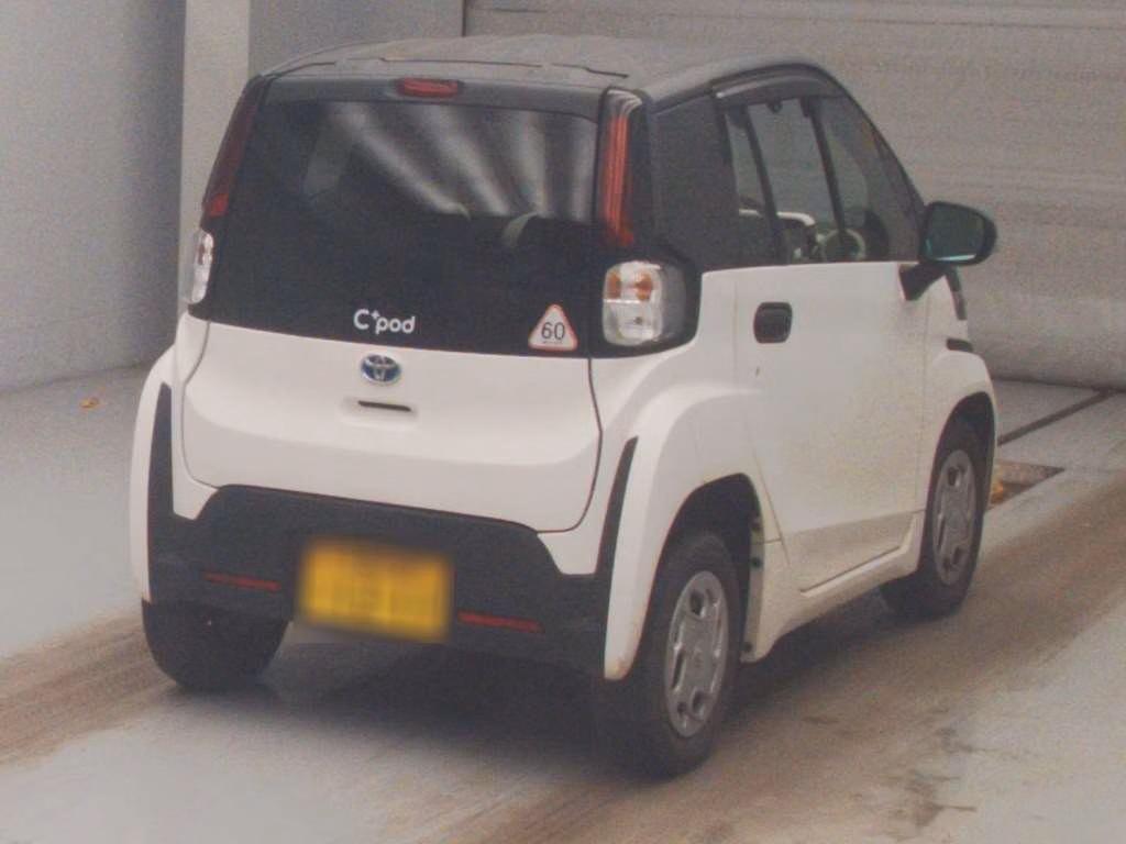 TOYOTA C+POD