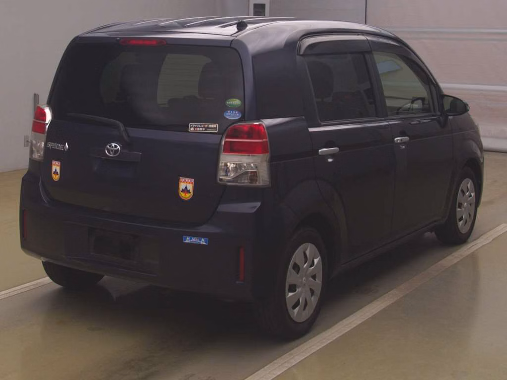 TOYOTA SPADE