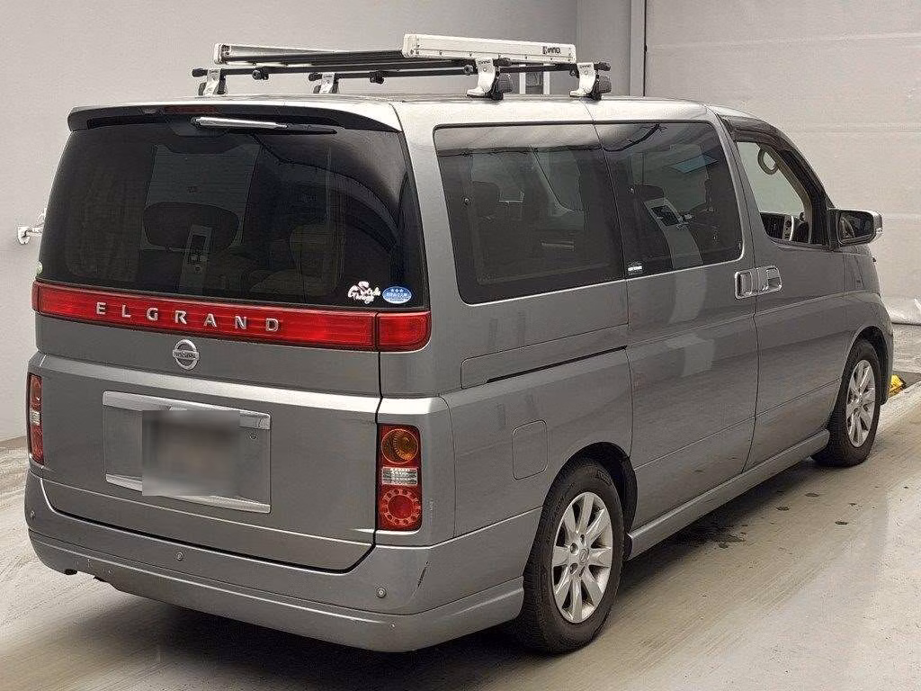 NISSAN ELGRAND