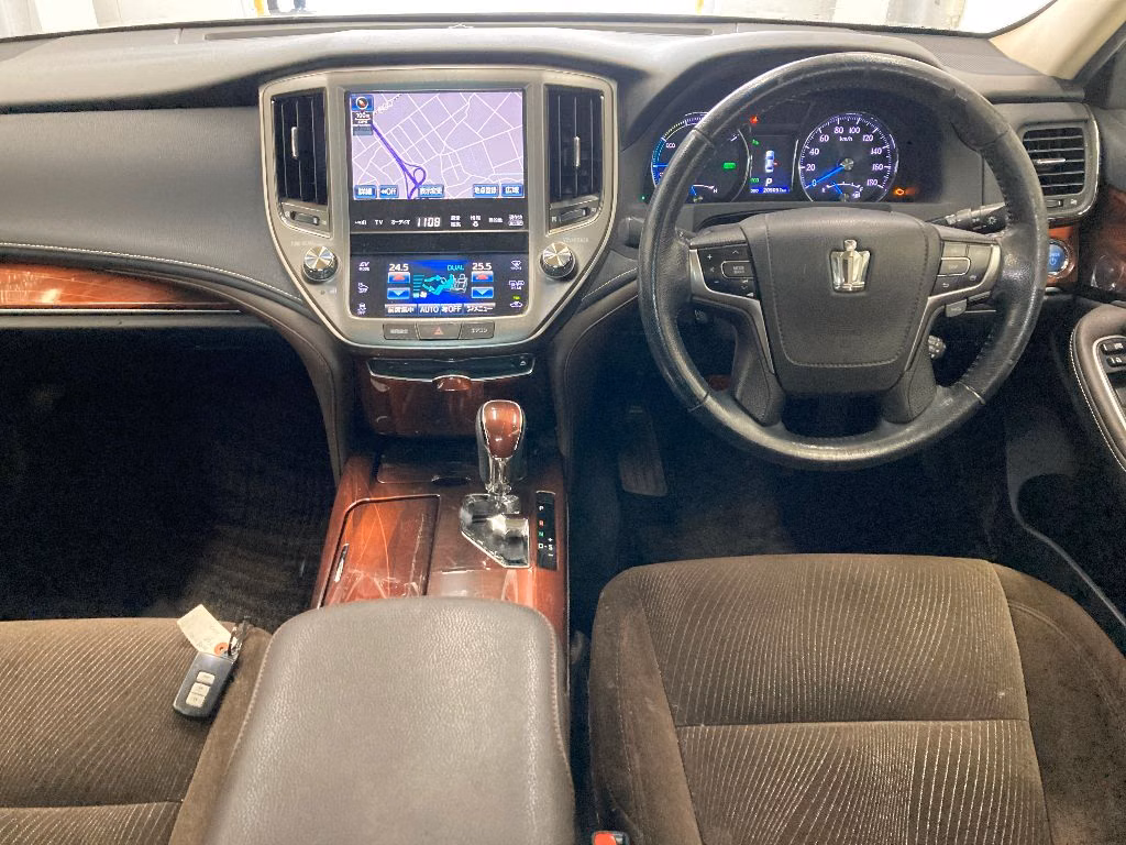 TOYOTA CROWN
