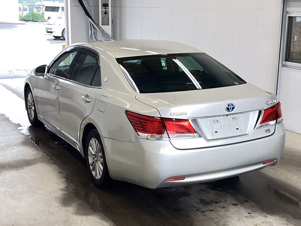 TOYOTA CROWN