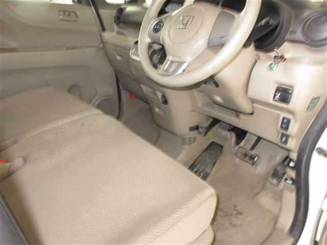 HONDA N-BOX+