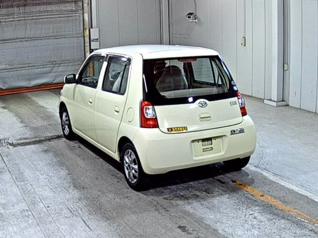 DAIHATSU ESSE