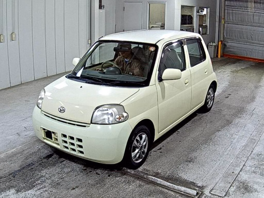 DAIHATSU ESSE