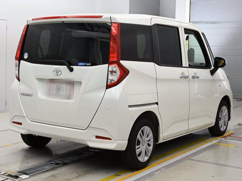TOYOTA ROOMY