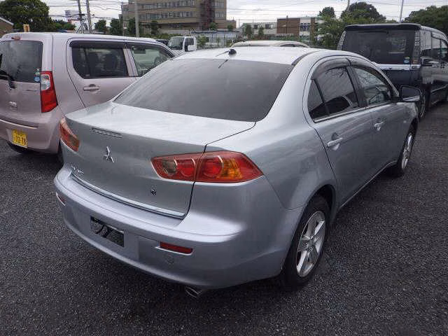 MITSUBISHI GALANT FORTIS
