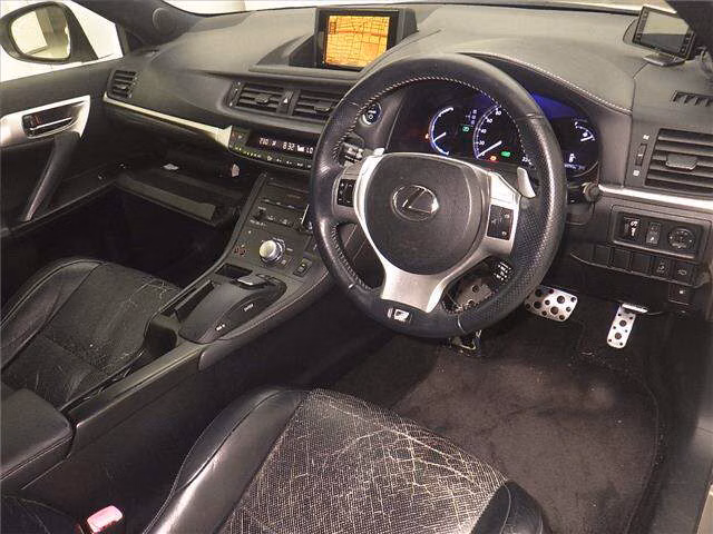LEXUS CT200H