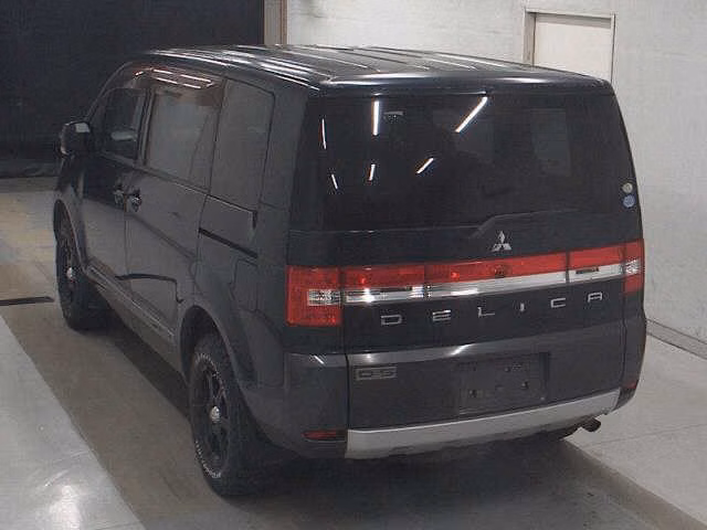 MITSUBISHI DELICA D:5