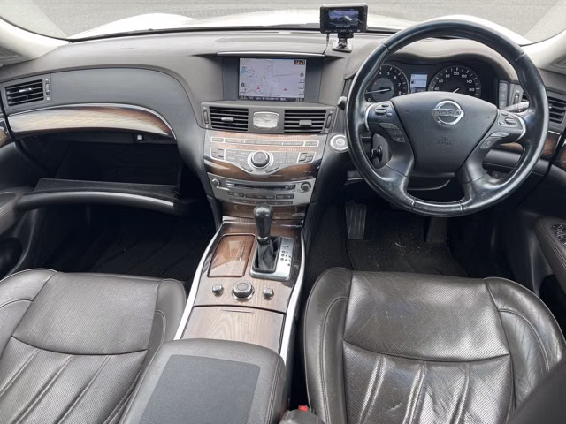 NISSAN FUGA