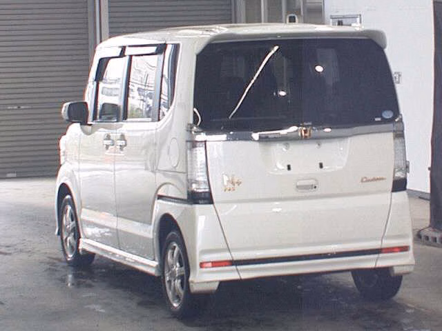 HONDA N-BOX+