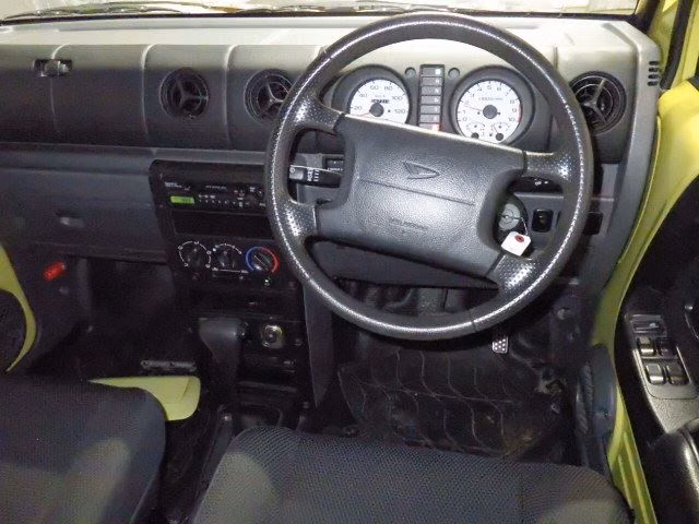 DAIHATSU NAKED