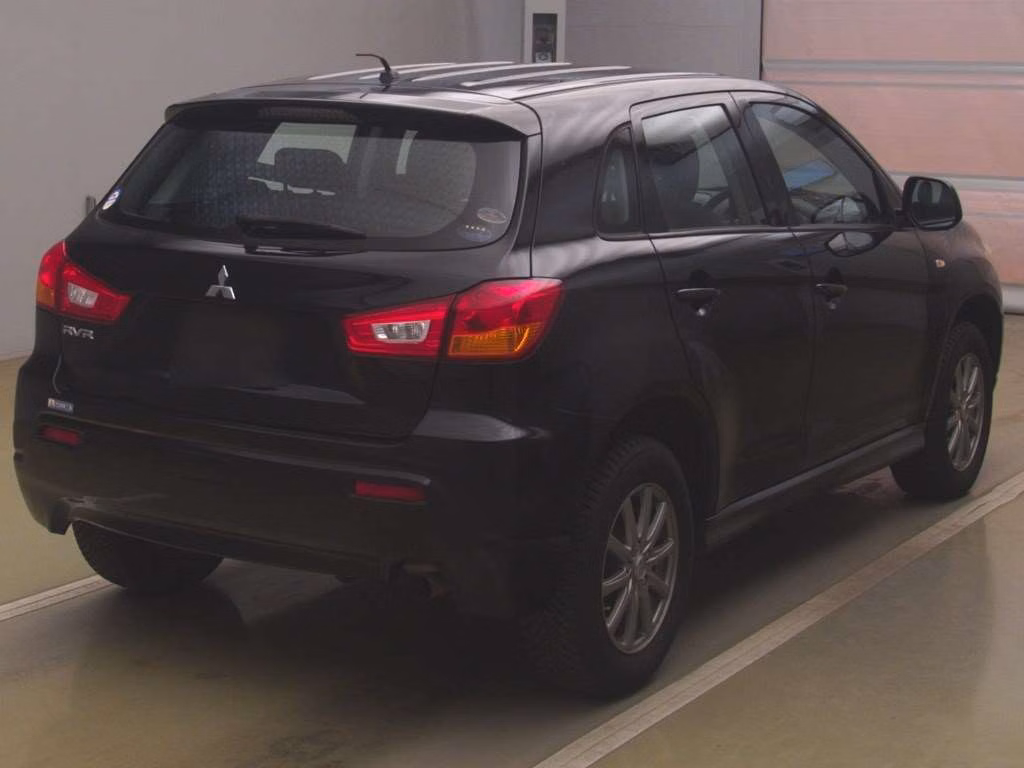 MITSUBISHI RVR