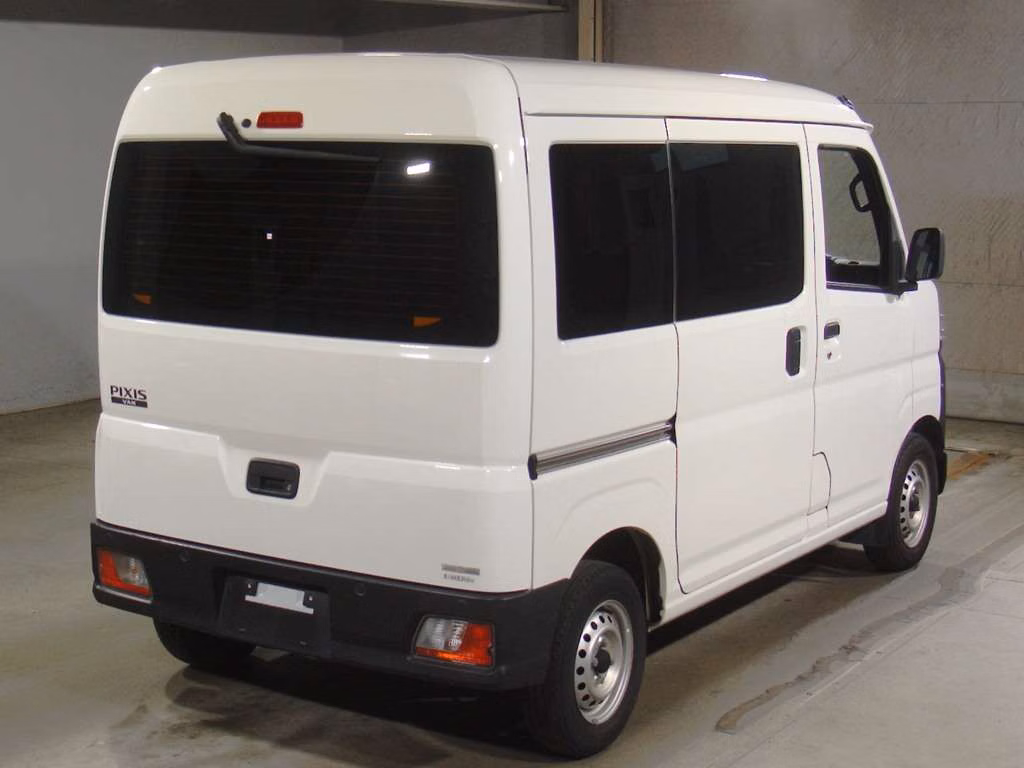 TOYOTA PIXIS VAN