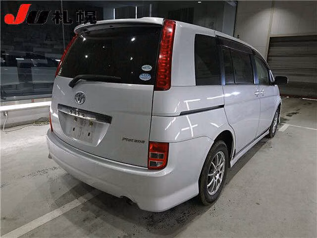 TOYOTA ISIS