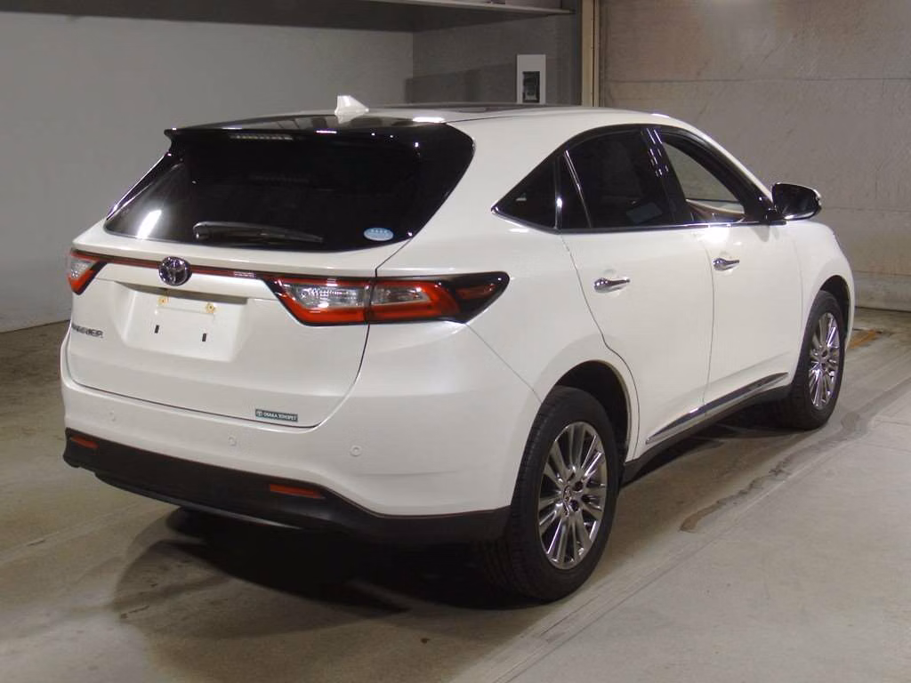 TOYOTA HARRIER