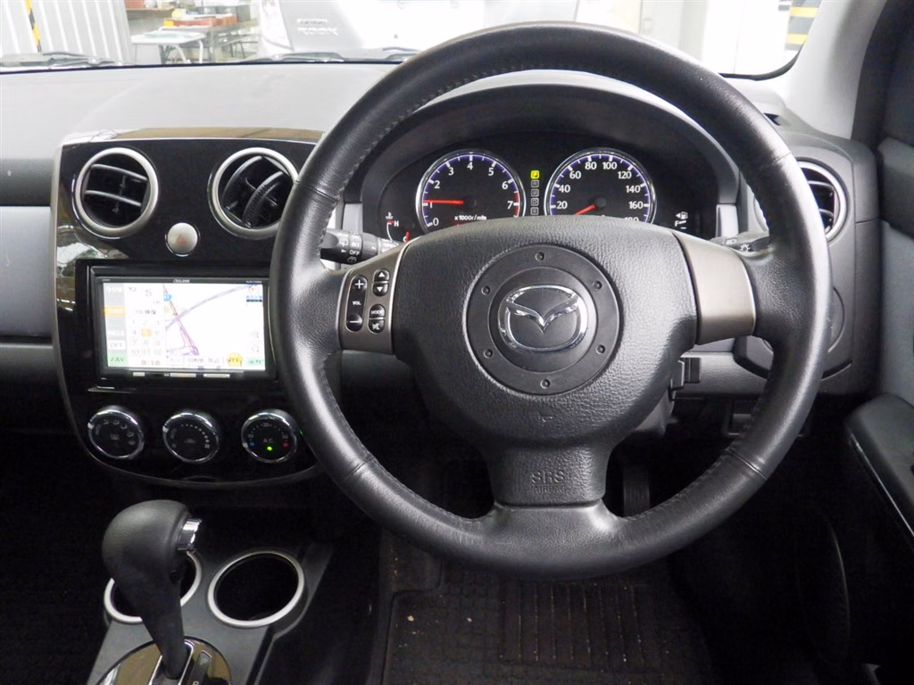 MAZDA VERISA