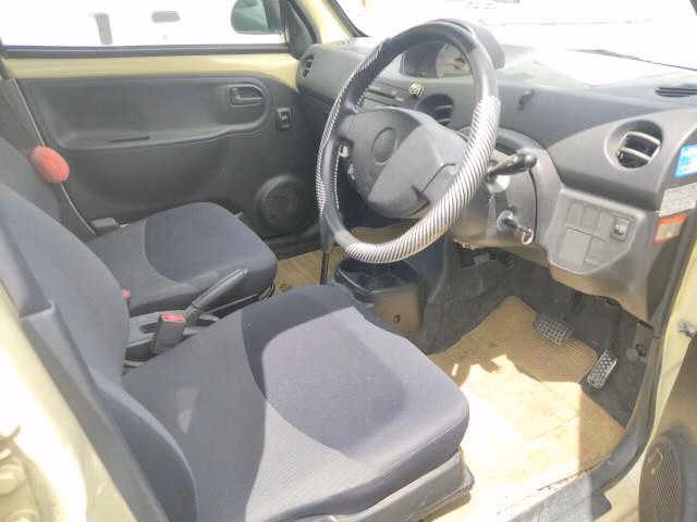 DAIHATSU ESSE