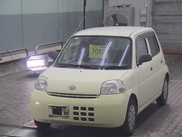 DAIHATSU ESSE