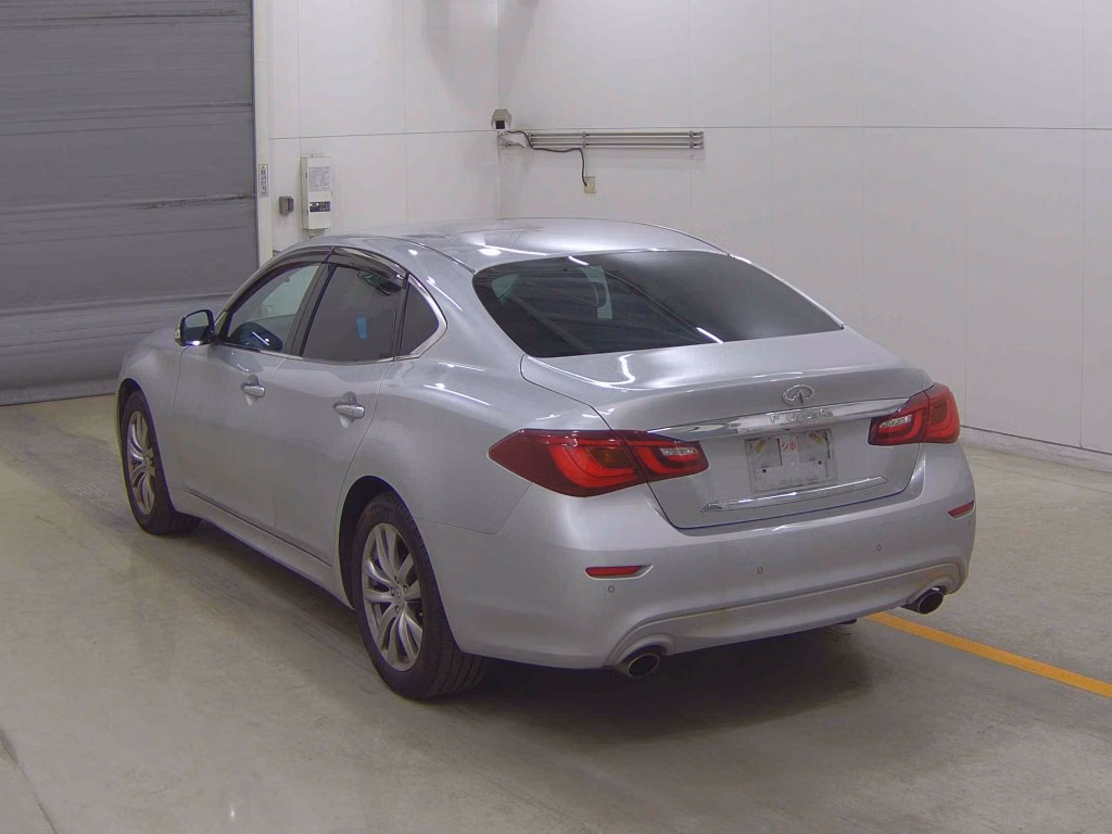 NISSAN FUGA