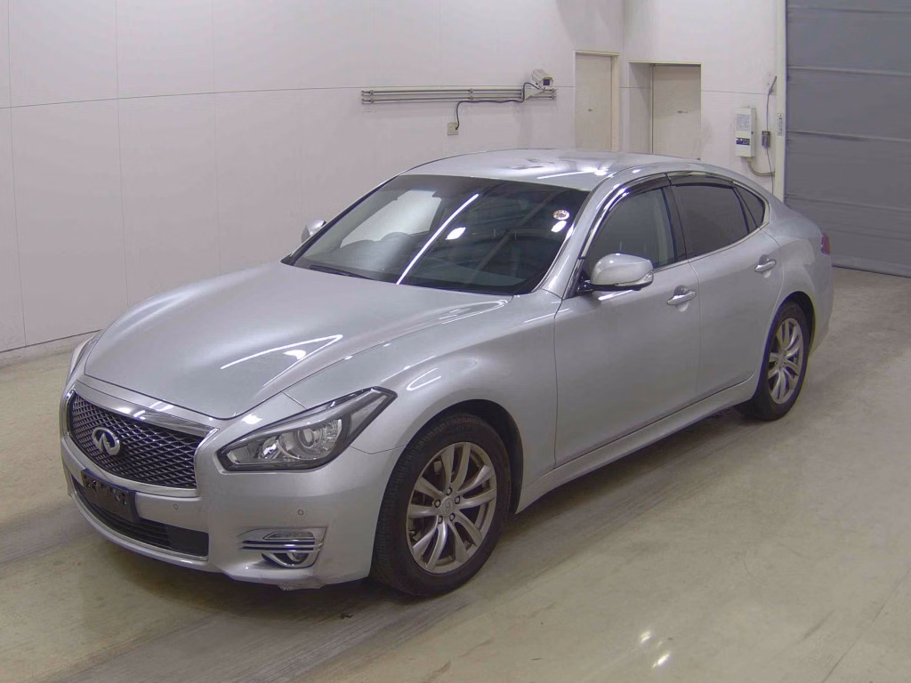NISSAN FUGA