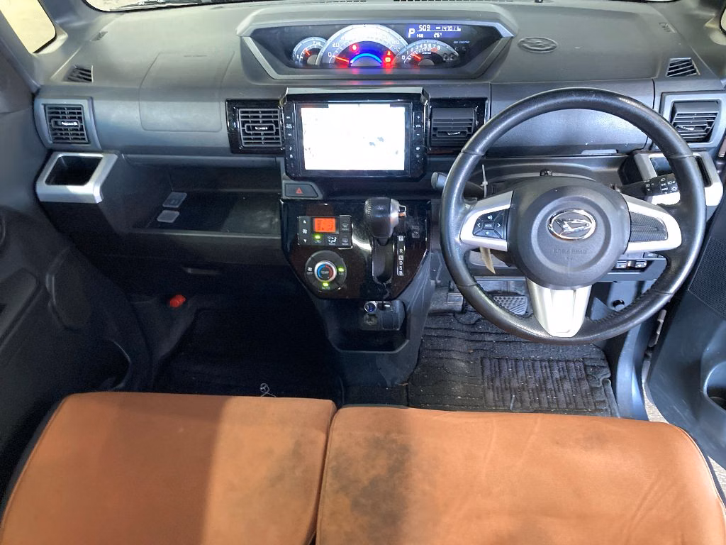 DAIHATSU WAKE