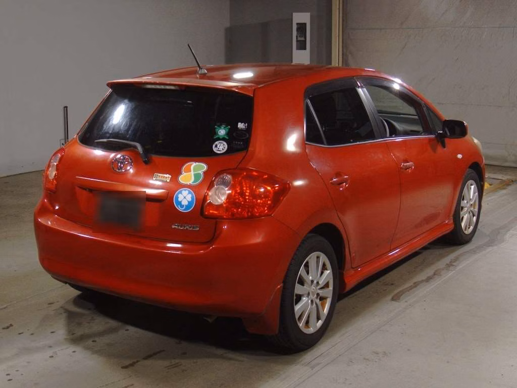 TOYOTA AURIS