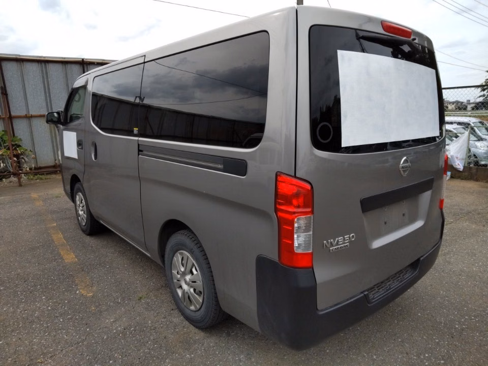 NISSAN NV350 CARAVAN