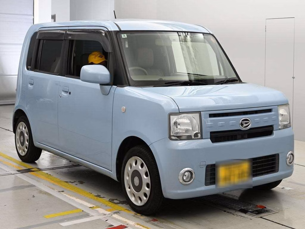 DAIHATSU MOVE CONTE