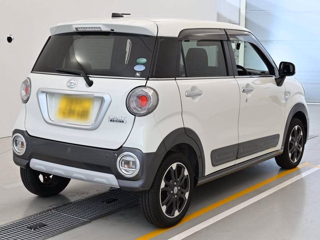 DAIHATSU CAST