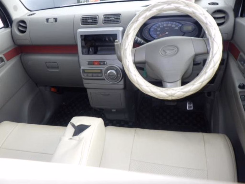 DAIHATSU MOVE CONTE