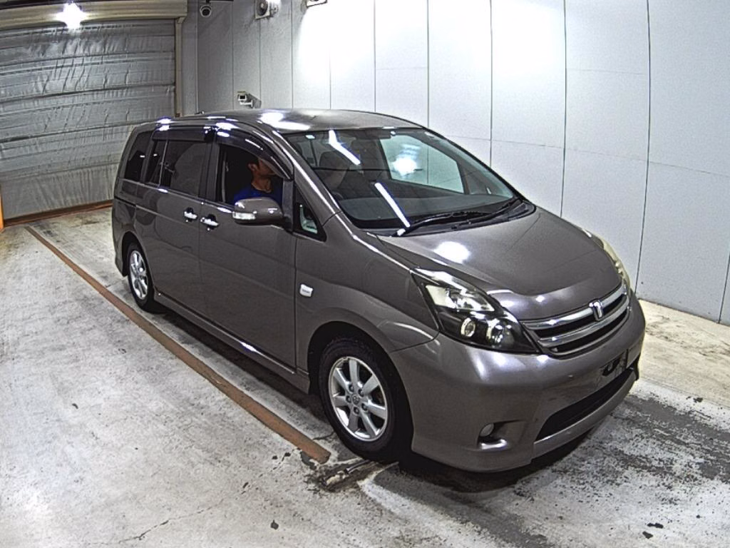 TOYOTA ISIS