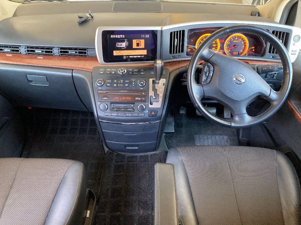 NISSAN ELGRAND
