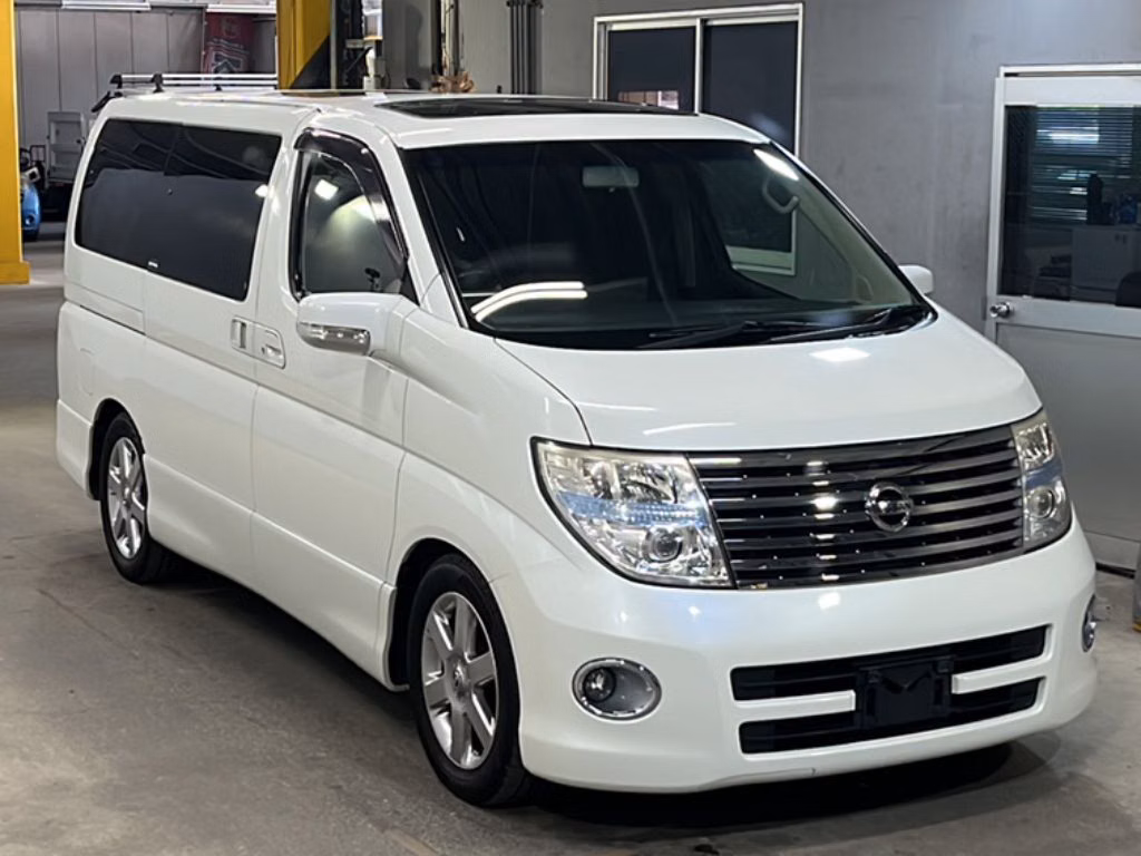 NISSAN ELGRAND