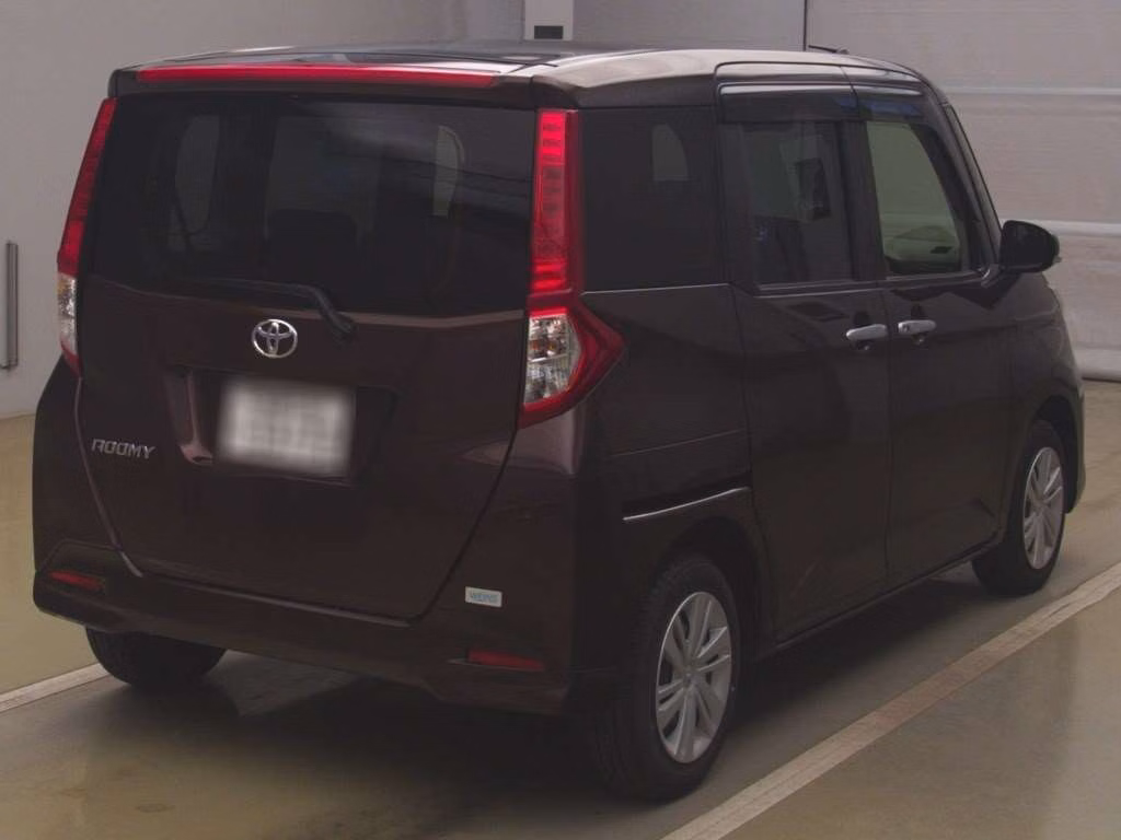 TOYOTA ROOMY