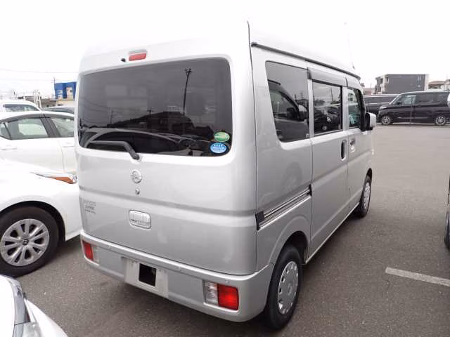 NISSAN NV100 CLIPPER