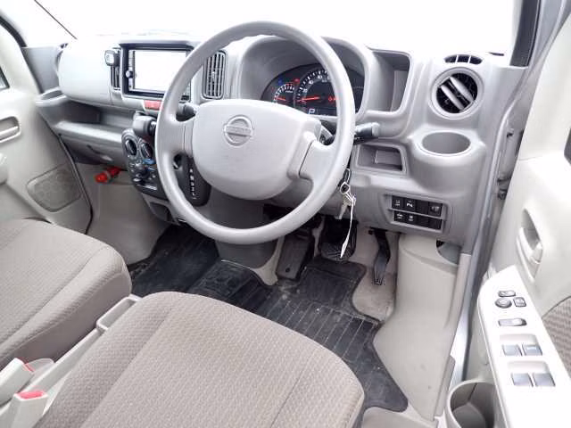 NISSAN NV100 CLIPPER