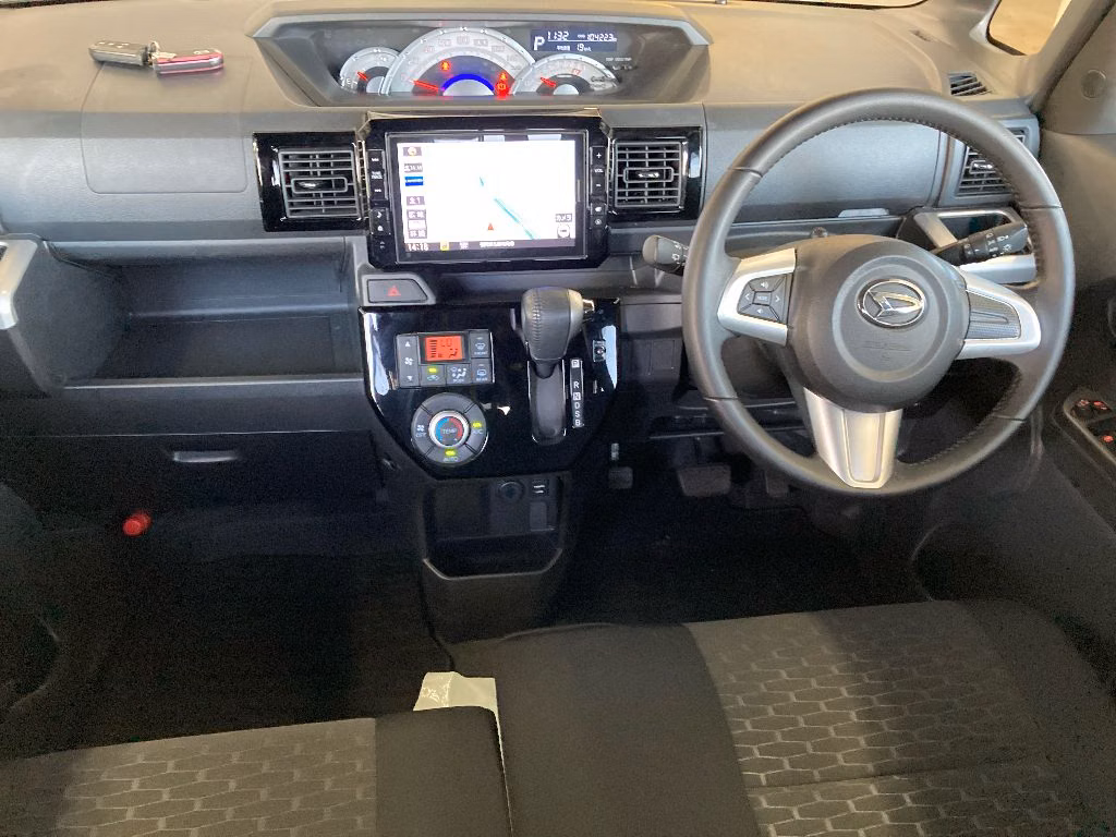DAIHATSU WAKE
