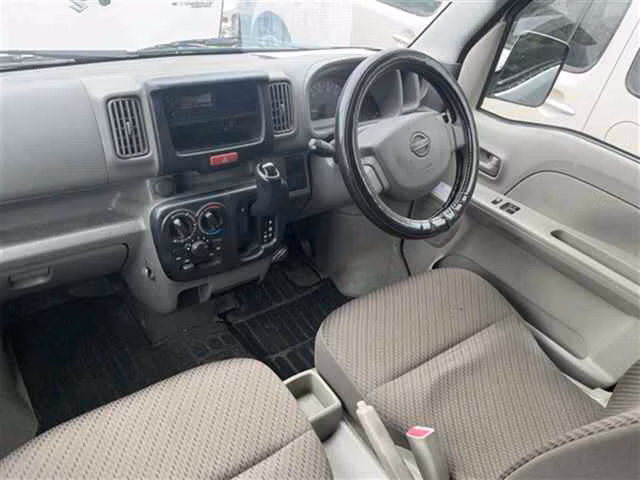 NISSAN NV100 CLIPPER