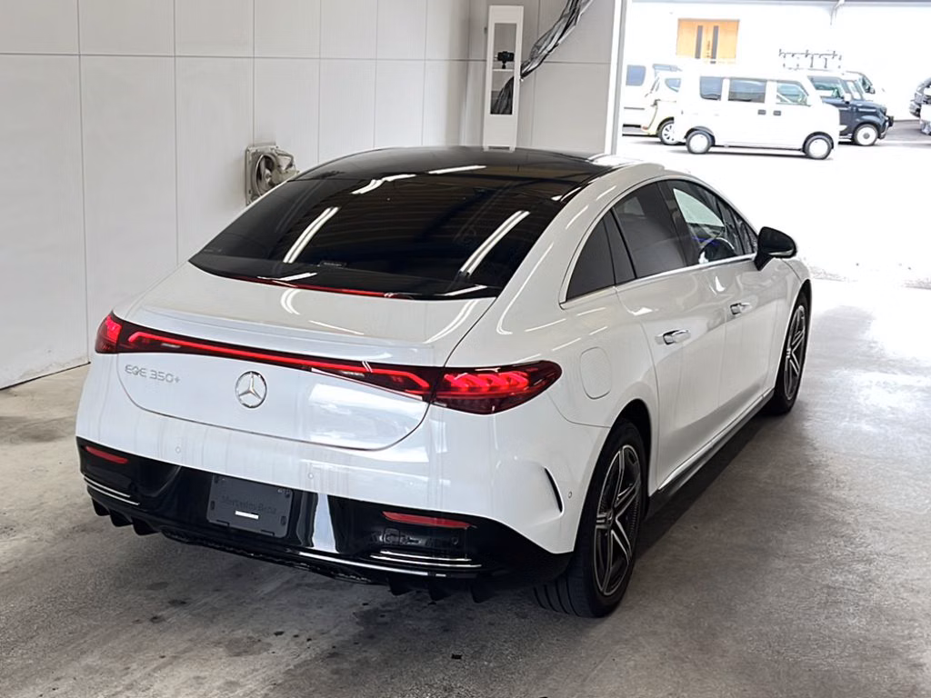 MERCEDES-BENZ EQE