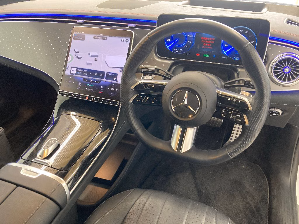 MERCEDES-BENZ EQE