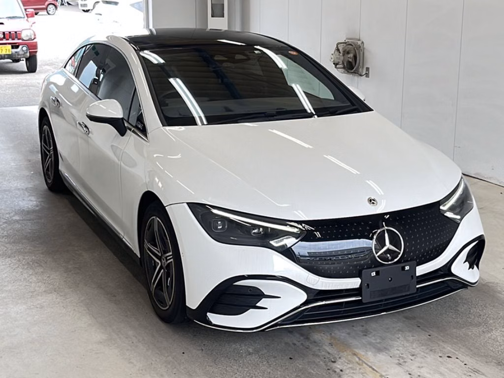 MERCEDES-BENZ EQE