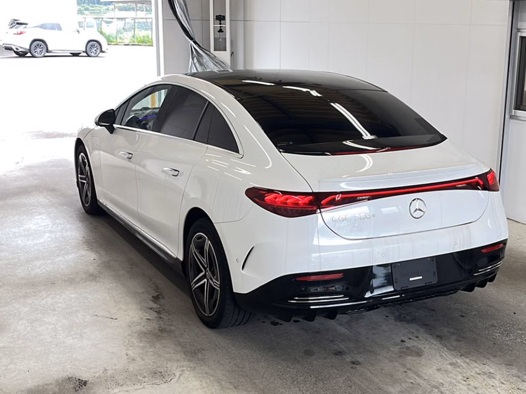 MERCEDES-BENZ EQE