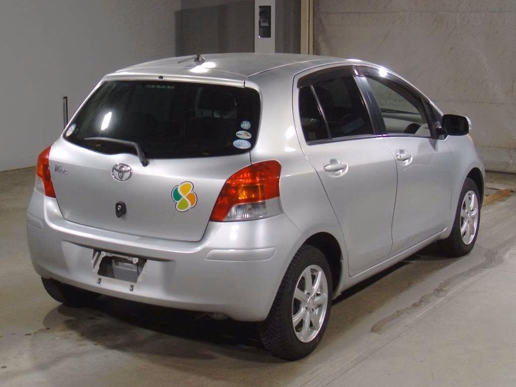 TOYOTA VITZ