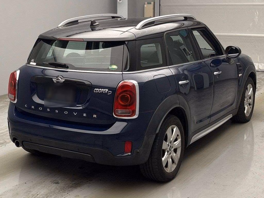 MINI CROSSOVER