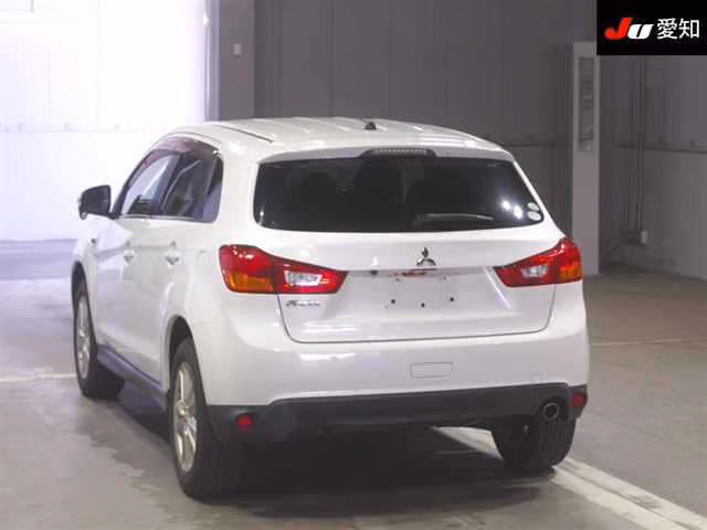MITSUBISHI RVR