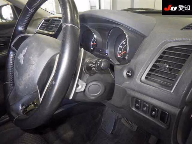 MITSUBISHI RVR